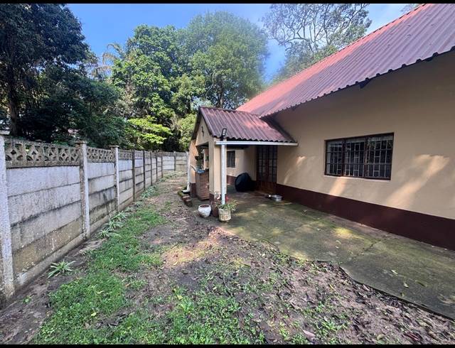3 BEDROOM TOWNHOUSE FOR SALE IN UMTENTWENI
